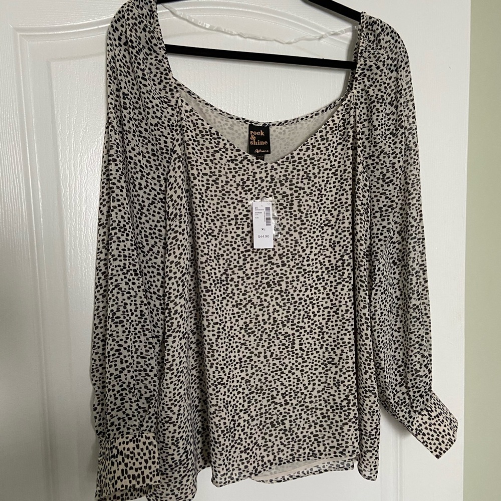 Black and white blouse with square neck